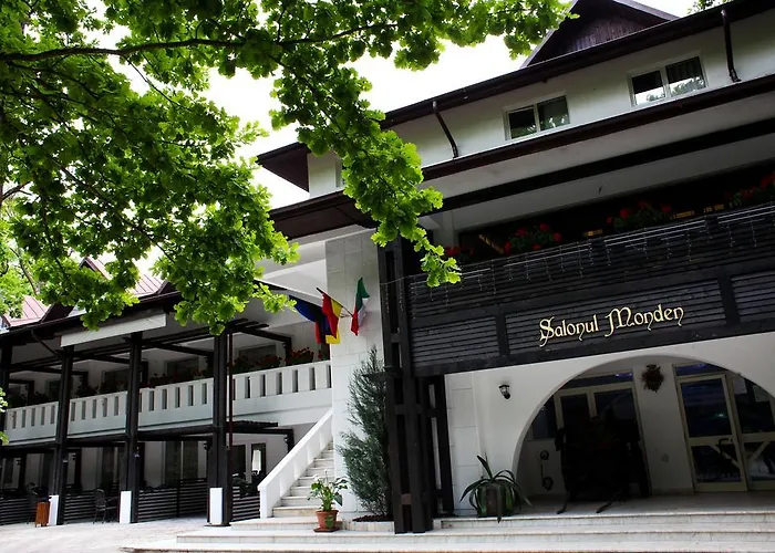 Hotel Cornul Vanatorului