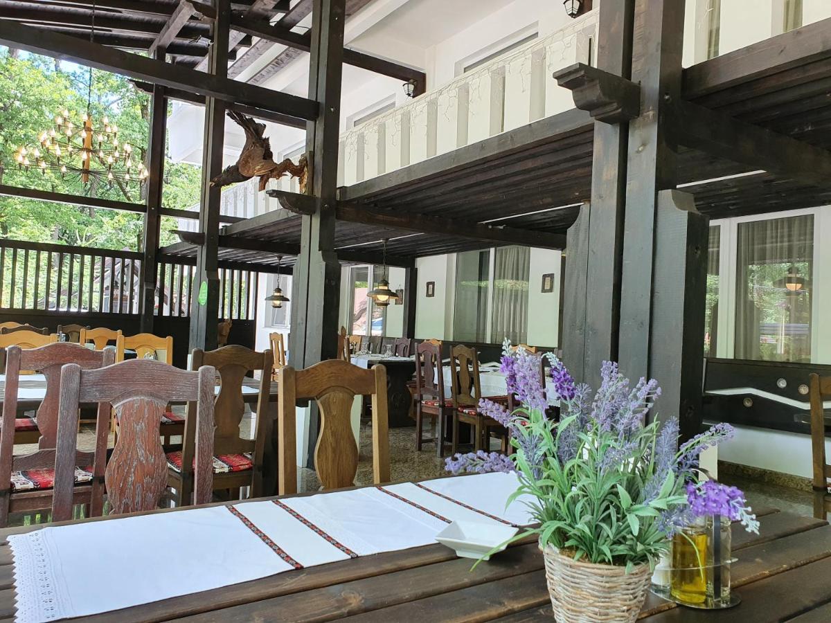 Hotel Cornul Vanatorului 3*