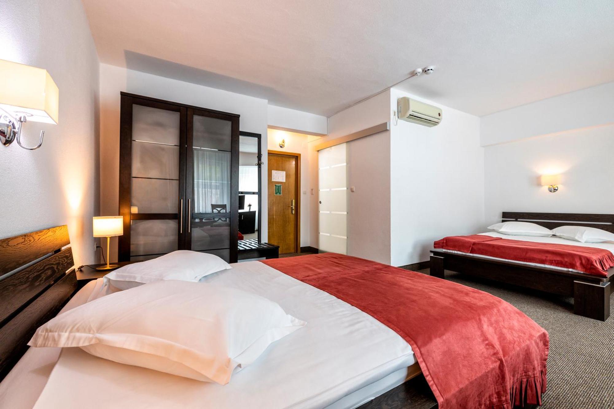 Hotel Cornul Vanatorului