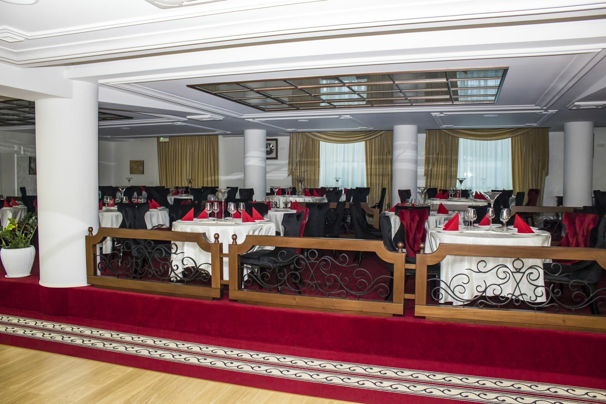 Cornul Vanatorului Hotel